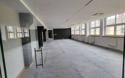 Lokal użytkowy Bielsko-Biała ul. Partyzantów 44 468,20 m2